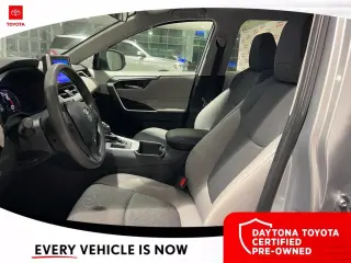 Toyota RAV4 2024 XLE 4 SUV