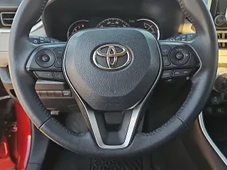 Toyota RAV4 2023 XLE Premium 4dr SUV