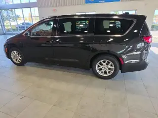 Chrysler Pacifica 2023 Touring L 4dr Mini-Van
