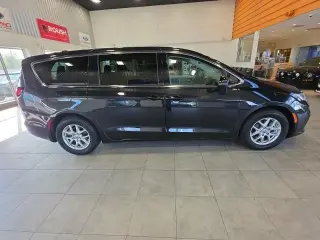 Chrysler Pacifica 2023 Touring L 4dr Mini-Van