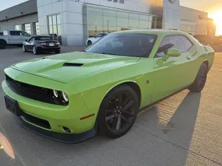 Dodge Challenger 2015 R/T Scat Pack 2dr Coupe