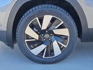 Volkswagen Atlas Cross Sport 2025 AWD SE 4Motion SUV de 4 puertas con Tecnología
