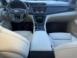 Cadillac XT5 2018 4 SUV