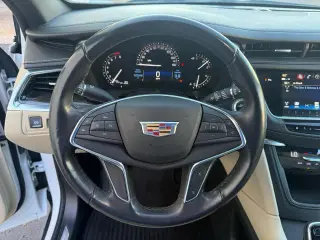Cadillac XT5 2018 4 SUV