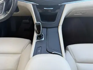 Cadillac XT5 2018 4 SUV