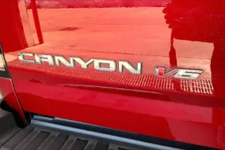 GMC Canyon 2020 4x4 SLT 4dr Crew Cab 5 ft. SB