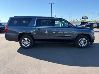 Chevrolet Suburban 2020 4x4 LT 4dr SUV