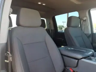 Chevrolet Silverado 2500HD 2023 4x4 Custom Cabina Crew 4 puertas