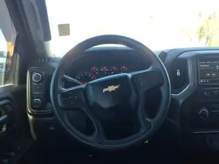 Chevrolet Silverado 2500HD 2023 4x4 Custom Cabina Crew 4 puertas