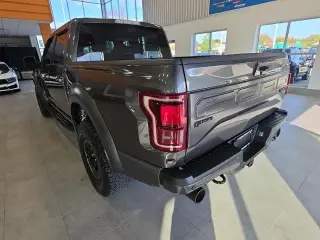 Ford F-150 2018 4x4 Raptor 4dr SuperCrew 5.5 ft. SB