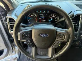Ford F-150 2015 4x4 XLT 4dr SuperCrew 5.5 ft. SB