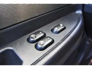 Ford Thunderbird 2004 Deluxe 2dr Convertible