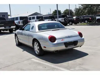 Ford Thunderbird 2004 Deluxe 2dr Convertible