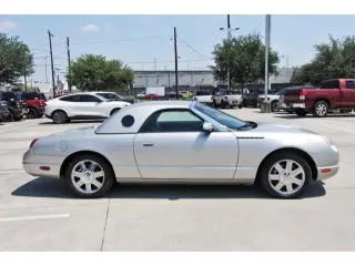 Ford Thunderbird 2004 Deluxe 2dr Convertible