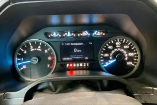 Ford F-150 2017 4x2 XLT 4 puertas SuperCrew 5.5 pies. SB