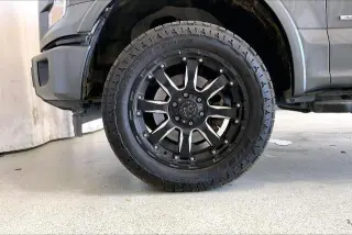 Ford F-150 2017 4x2 XLT 4 puertas SuperCrew 5.5 pies. SB