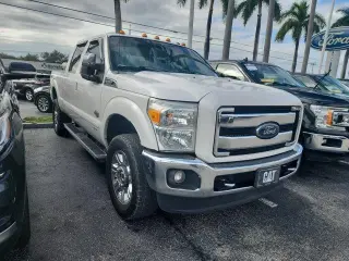 Ford F-350 Super Duty 2016 4x4 King Ranch 4puertas Cabina Crew 6.8 pies SB SRW Camioneta
