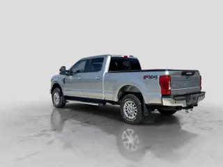 Ford F-250 Super Duty 2021 4x4 Lariat 4dr Crew Cab 8 ft. LB Pickup