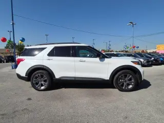 Ford Explorer 2023 AWD XLT 4dr SUV