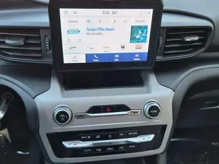 Ford Explorer 2023 AWD Base 4dr SUV