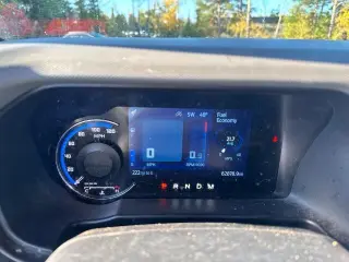 Ford Bronco 2022 4x4 Black Diamond 4dr SUV