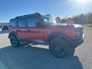 Ford Bronco 2022 4x4 Black Diamond 4dr SUV