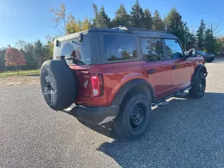 Ford Bronco 2022 4x4 Black Diamond 4dr SUV