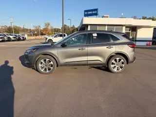 Ford Escape 2024 AWD Platinum 4dr SUV
