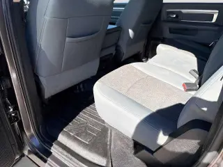 Ram 1500 Classic 2019 4x4 SLT 4dr Crew Cab 6.3 ft. SB Pickup