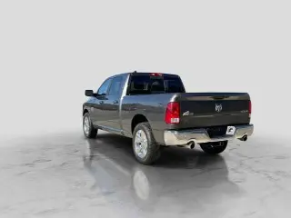 Ram 1500 Classic 2019 4x4 SLT 4dr Crew Cab 6.3 ft. SB Pickup
