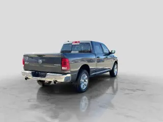 Ram 1500 Classic 2019 4x4 SLT 4dr Crew Cab 6.3 ft. SB Pickup