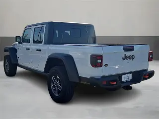 Jeep Gladiator 2026 4x4 Mojave 4dr Crew Cab 5.0 ft. SB
