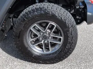 Jeep Gladiator 2025 4x4 Mojave 4dr Crew Cab 5.0 ft. SB