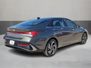 Hyundai ELANTRA Híbrido 2025 Limited 4dr Sedán