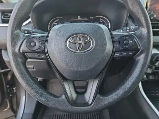 Toyota RAV4 Híbrido 2025 AWD XLE 4dr SUV