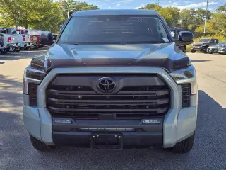 Toyota Tundra 2024 4x4 SR5 4dr CrewMax Cab Pickup SB