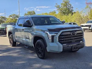 Toyota Tundra 2024 4x4 SR5 4dr CrewMax Cab Pickup SB
