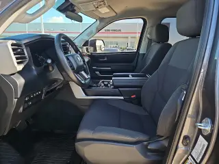 Toyota Tundra 2023 4x4 SR5 4dr CrewMax Cab Pickup SB
