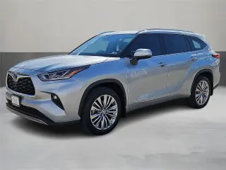 Toyota Highlander 2023 Platinum SUV 4 puertas