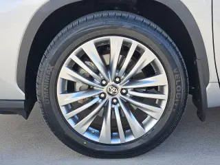 Toyota Highlander 2023 Platinum SUV 4 puertas
