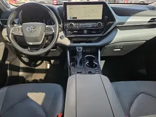 Toyota Highlander 2023 Platinum SUV 4 puertas