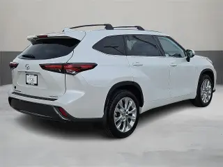Toyota Highlander 2024 XLE 4 SUV