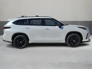 Toyota Highlander 2024 XLE SUV de 4 puertas