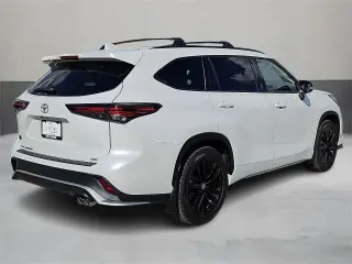 Toyota Highlander 2024 XLE SUV de 4 puertas