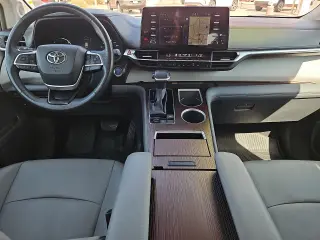 Toyota Sienna 2024 AWD XLE 7-Pasajeros 4dr Mini-Van