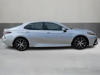 Toyota Camry 2024 SE 4dr Sedán