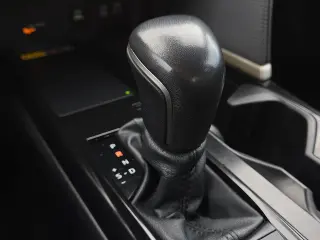 Toyota Camry 2025 SE 4dr Sedán
