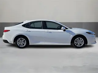 Toyota Camry 2025 SE 4dr Sedán