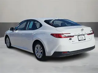 Toyota Camry 2025 SE 4dr Sedán