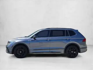 Volkswagen Tiguan 2022 SE R-Line Black 4dr SUV